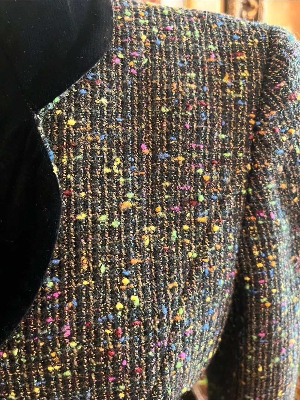 Emanuel Ungaro Black Tweed Blazer with Multicolor Speckle & Velvet Lapel Size 14